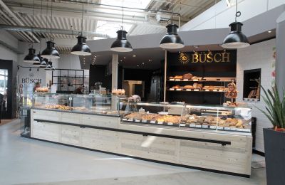 Neueinrichtung einer kompletten Bäckerei mit Café